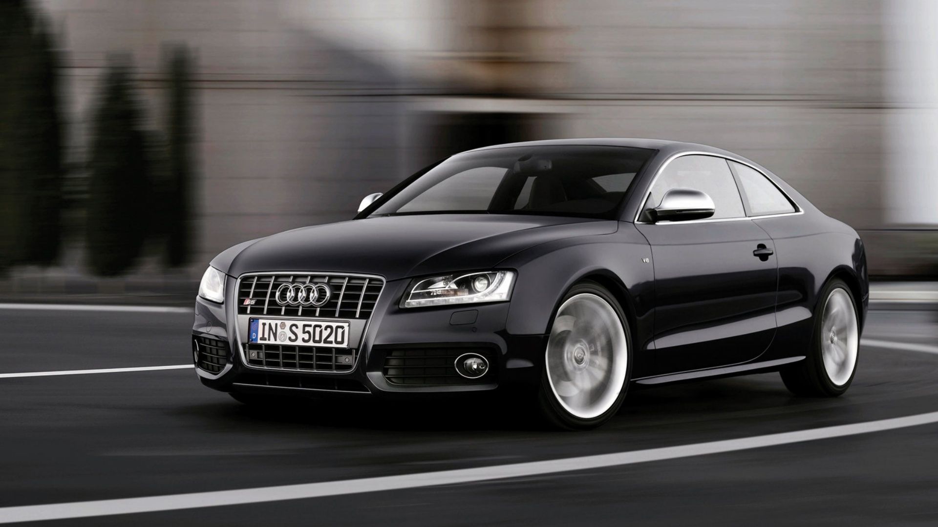 2008 Audi S5 dynamic tracking shot