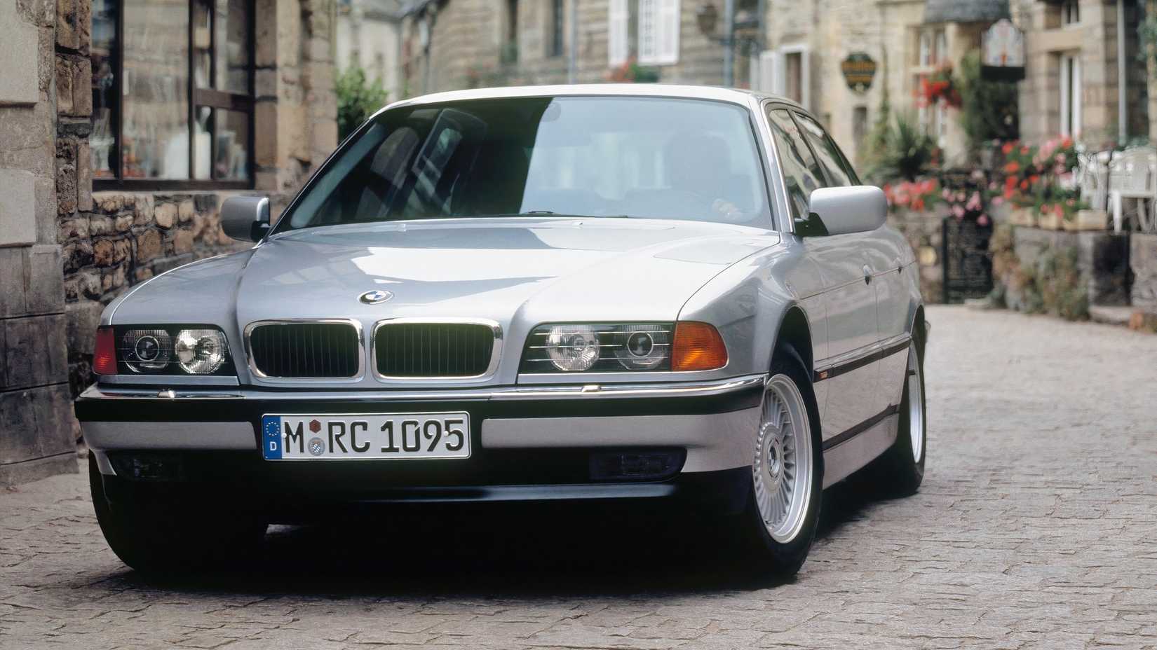 10 Used Luxury Cars That Outshine Their Modern Rivals