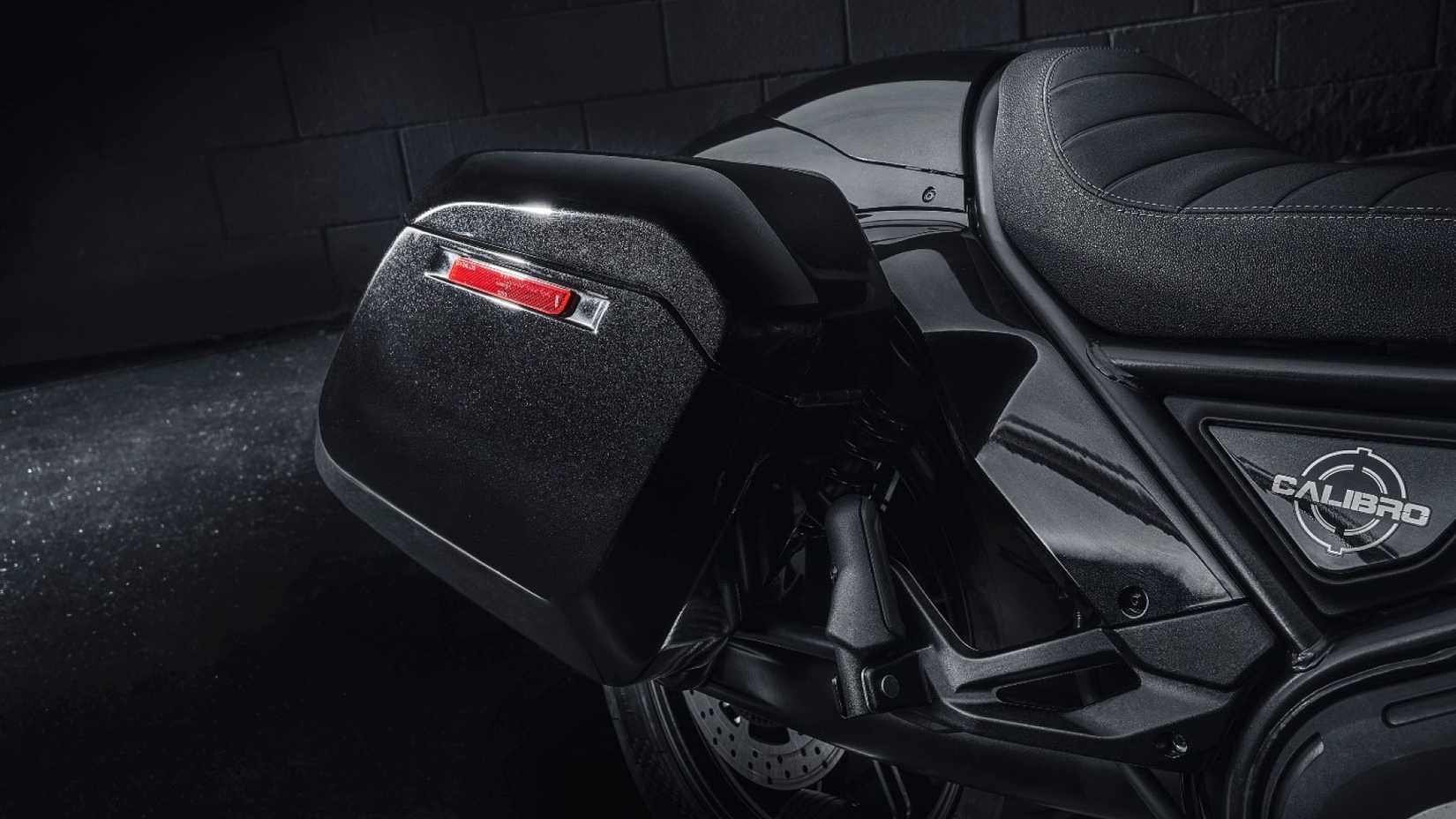 2025 Moto Morini Calibro 700 Bagger hard saddles