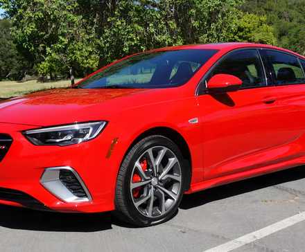 2018 Buick Regal GS, frente 3/4