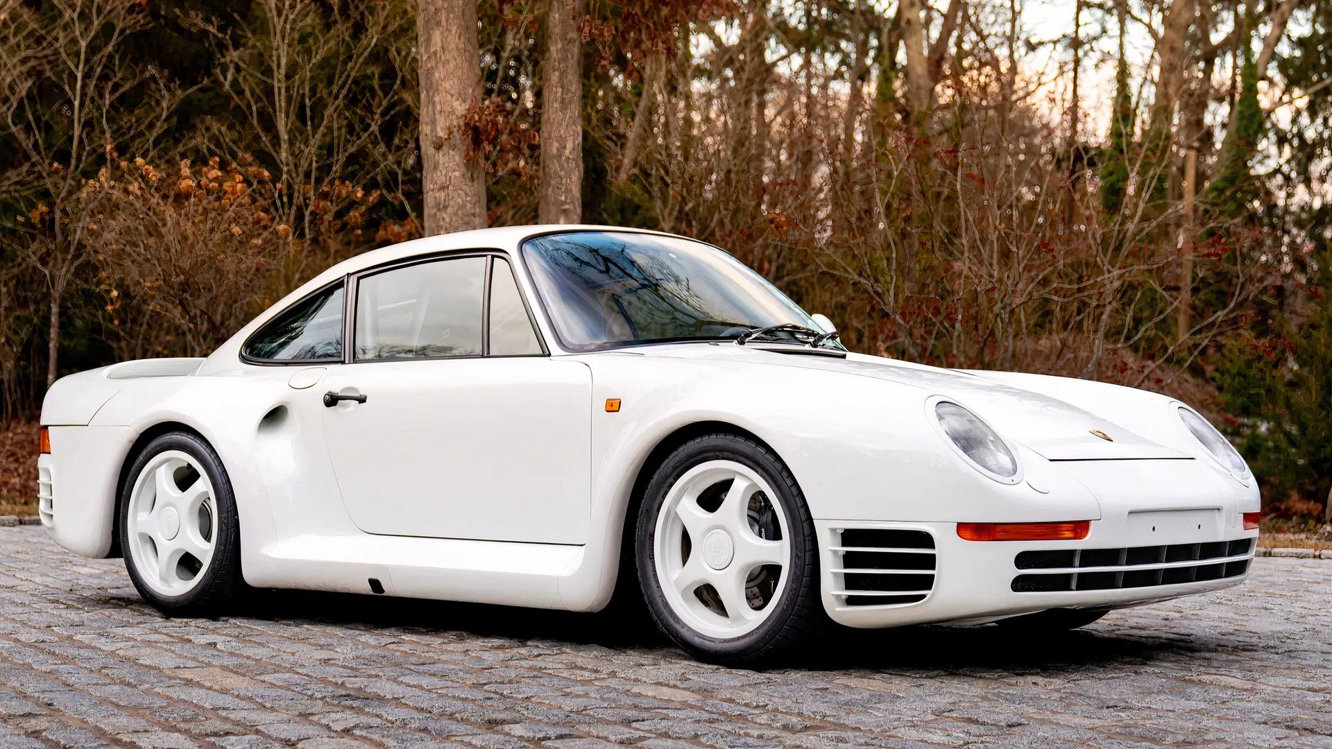 How the Porsche 959 Became The Supercar That Time Can't Touch