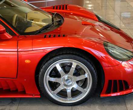 2003 Saleen S7 in red front end