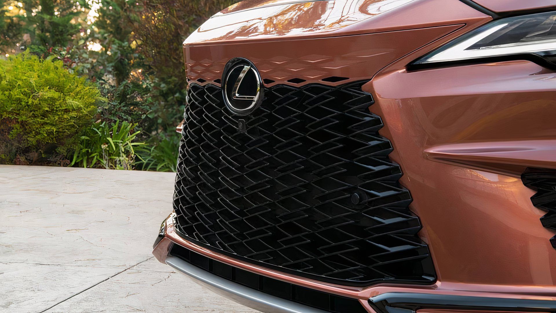 2025 Lexus RX 500h F SPORT Performance grille and front end