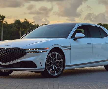 Genesis G90 , front 3/4