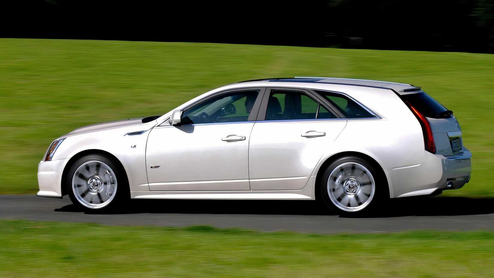 2011 Cadillac CTS-V wagon, side profile