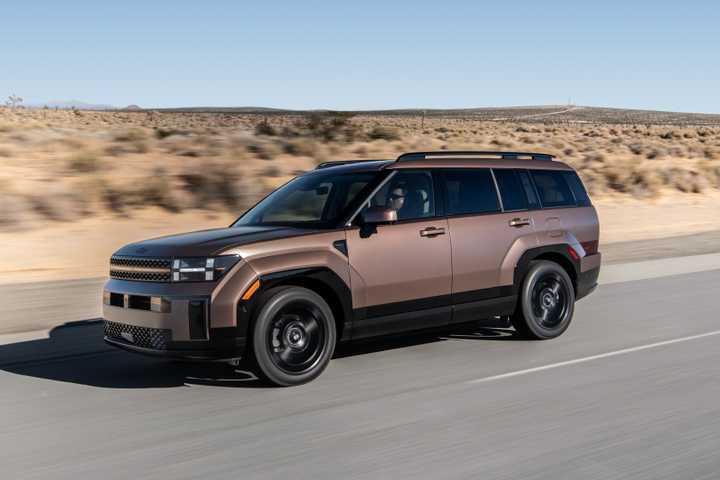 2025 Hyundai Santa Fe Hybrid Exterior Driving