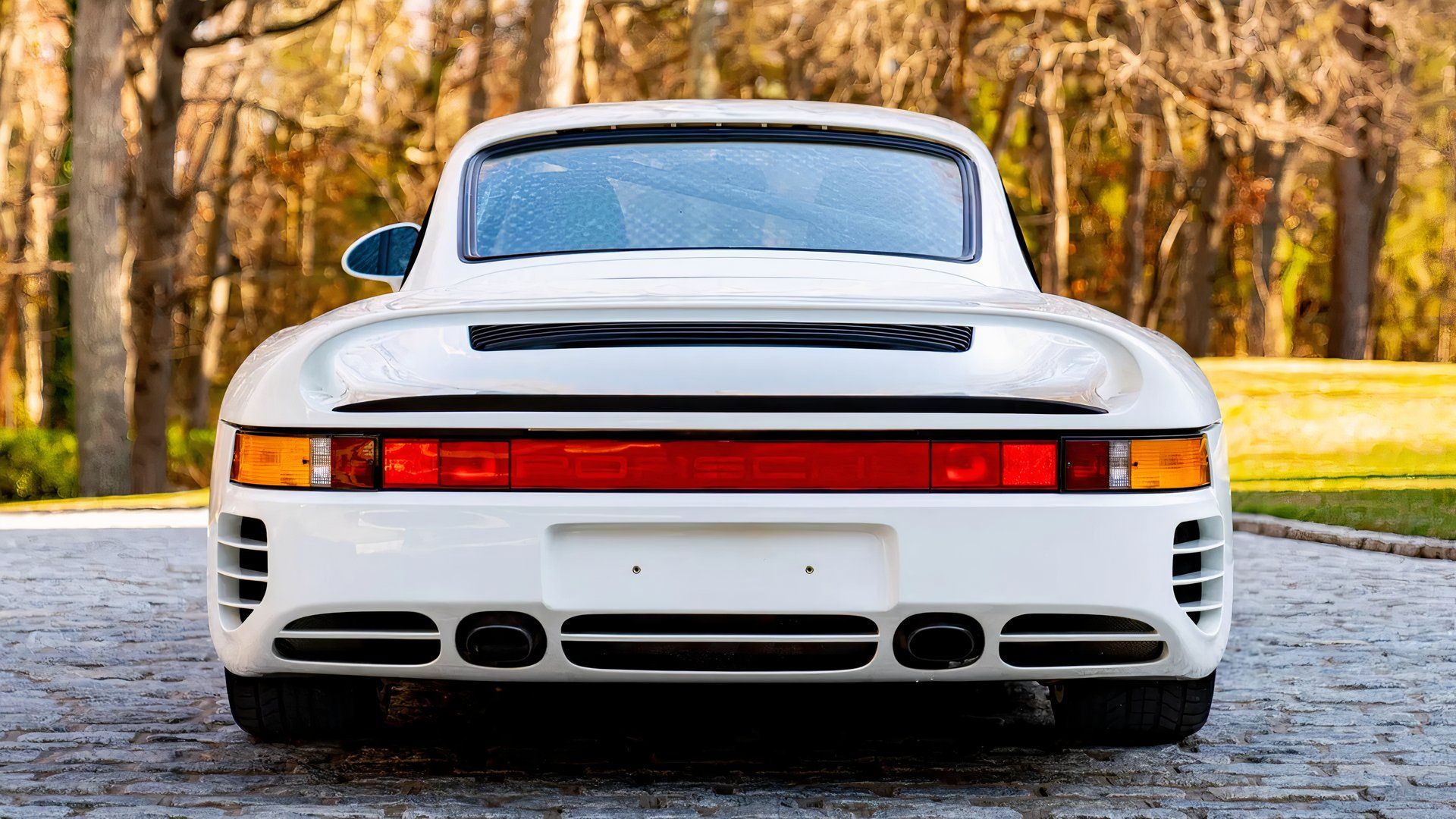 How the Porsche 959 Became The Supercar That Time Can't Touch