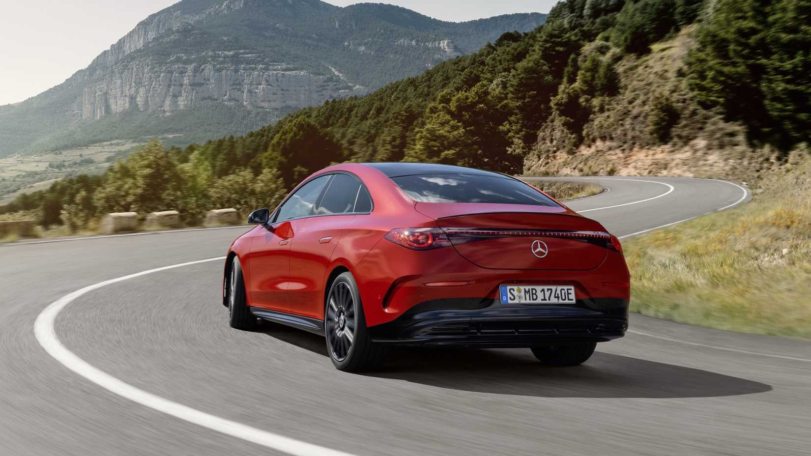 Mercedes Still Focused On Sustainability, Despite EV Rollback