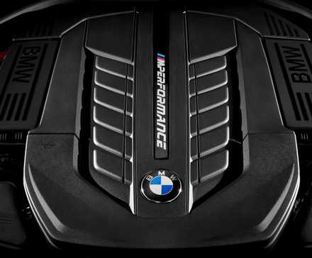 foto de estúdio do motor bmw-m760li-xdrive