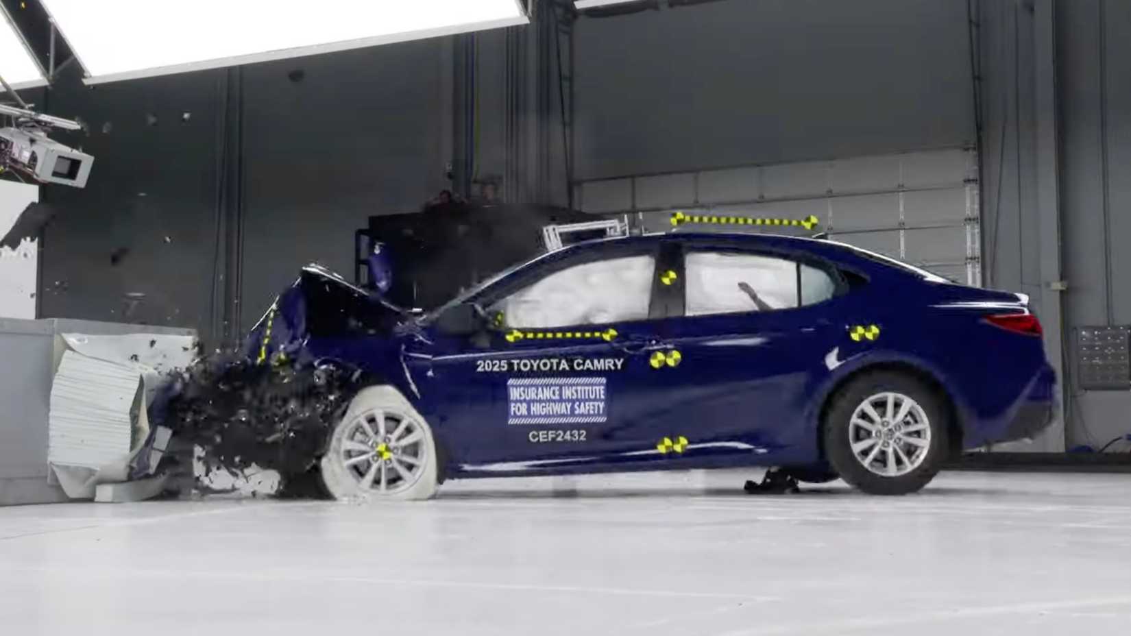 Honda Accord Crash Test Side Angle