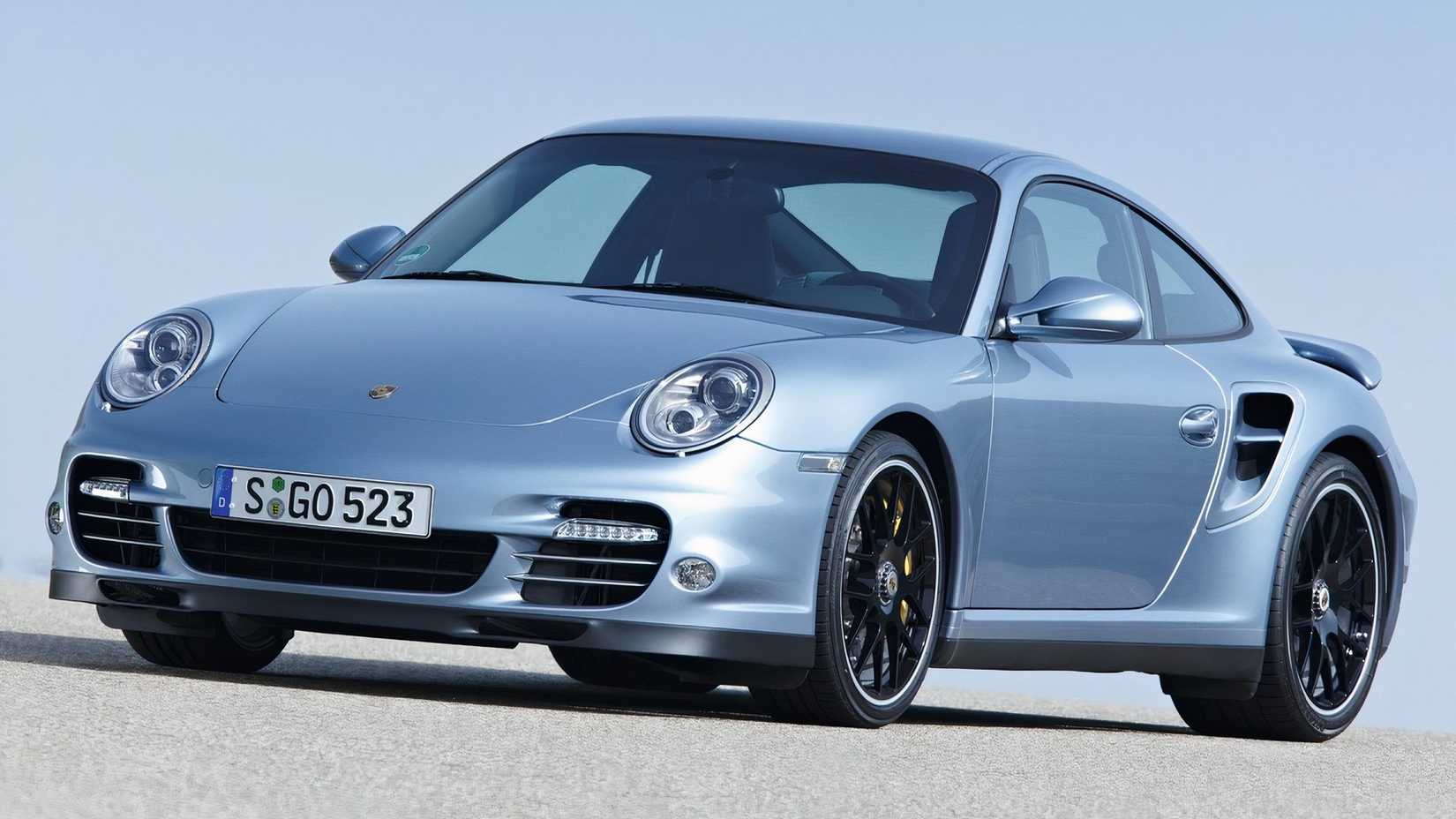 2011 Porsche 911 Turbo S 997.2, front 3/4