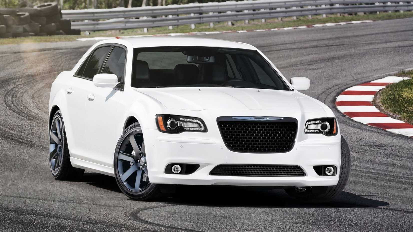 2012 Chrysler 300 SRT8, front 3/4