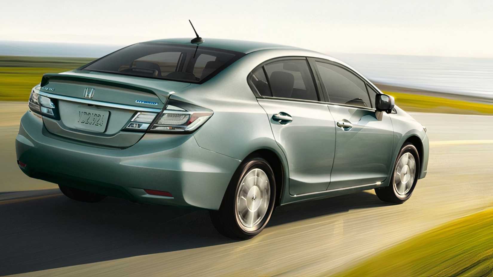 2015 Honda Civic Hybrid In silver rear 3/4