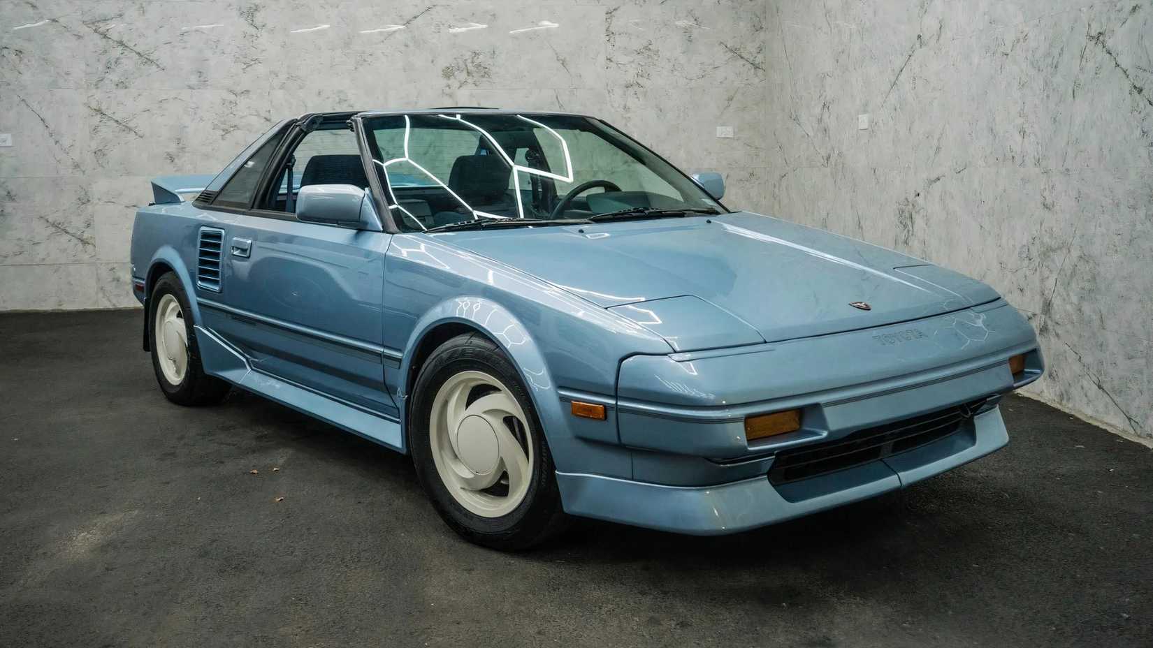 1989 toyota mr2 supercharged front 3/4 exterior shot
