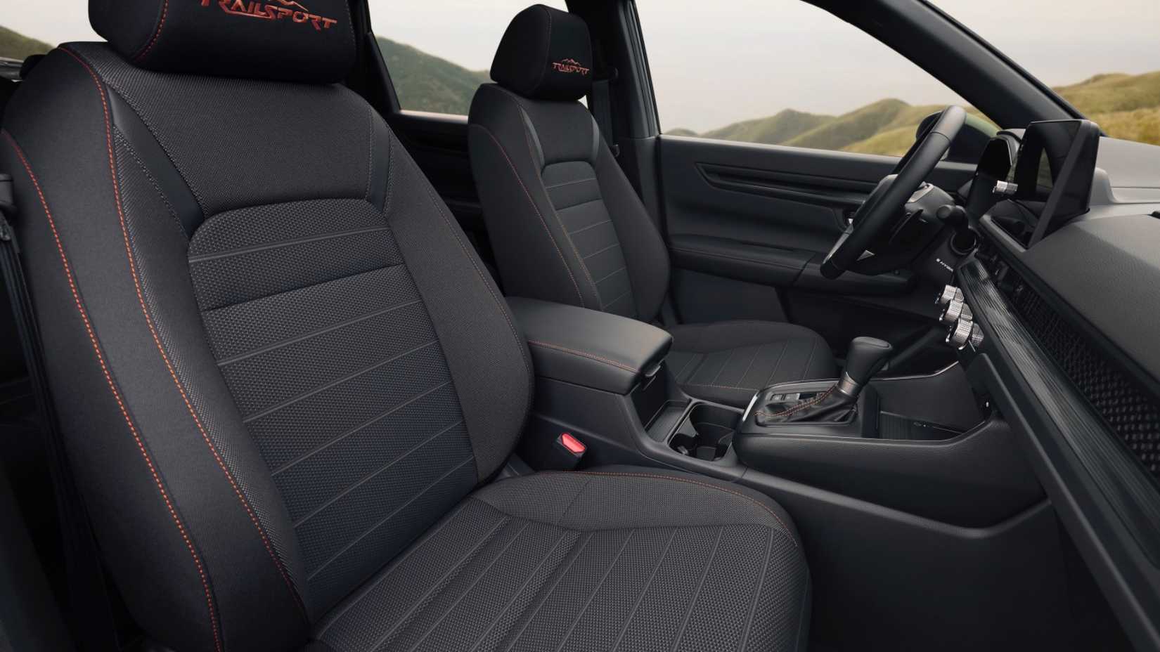 Bancos dianteiros híbridos Honda CR-V TrailSport 2026
