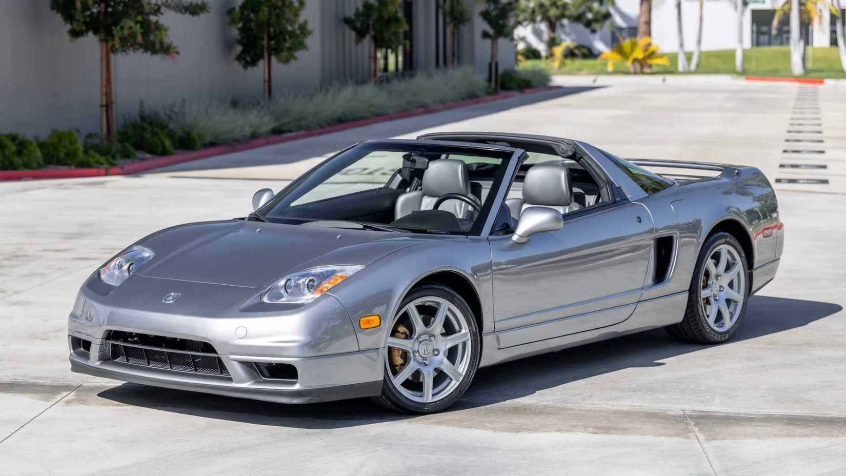 2002 Acura NSX front 3/4