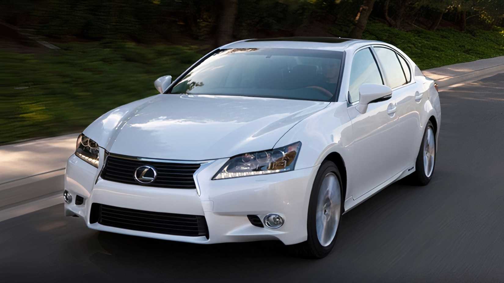 2014_Lexus_GS_450h_003