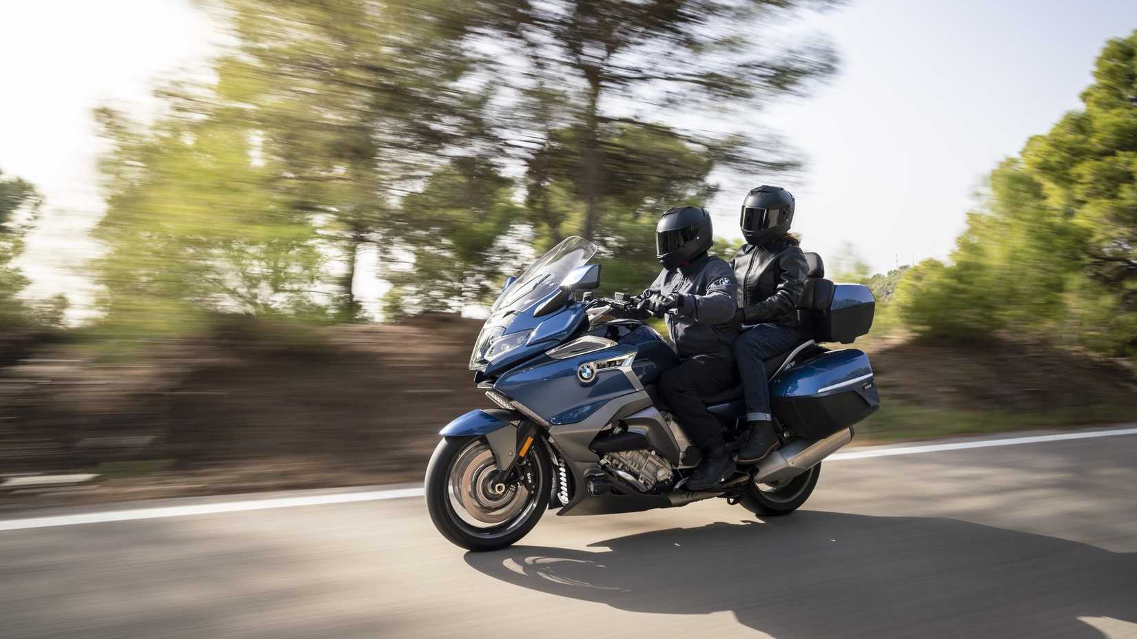 BMW K 1600 GTL accelerating front third quarter view