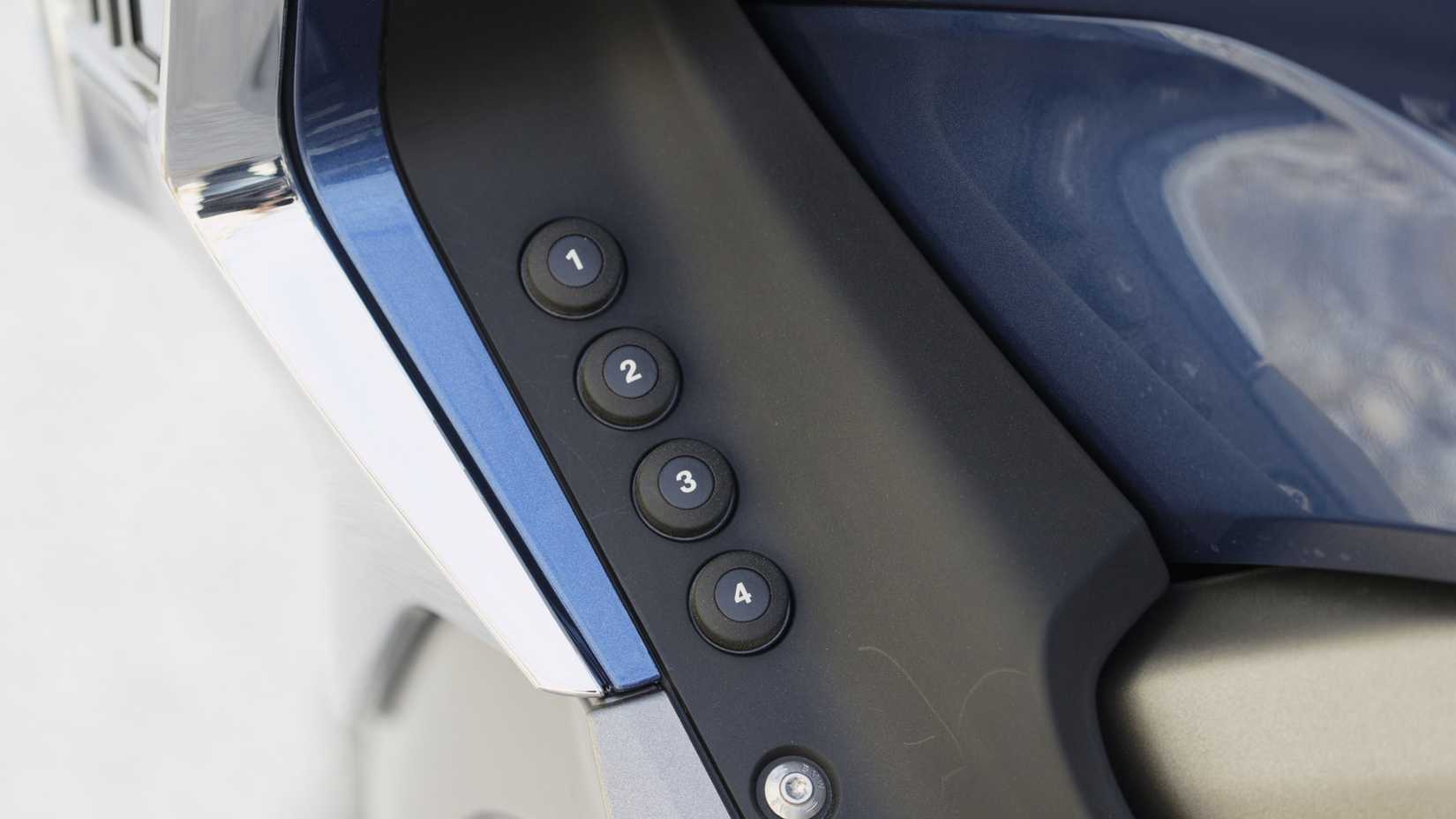 BMW K 1600 GTL Favorite Buttons