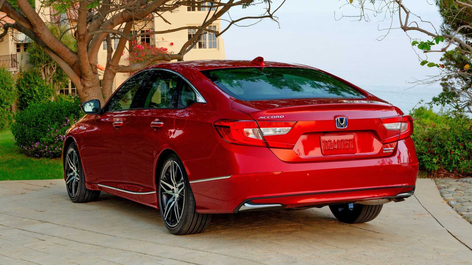 2022 Honda Accord Hybrid Rear Three Quarters