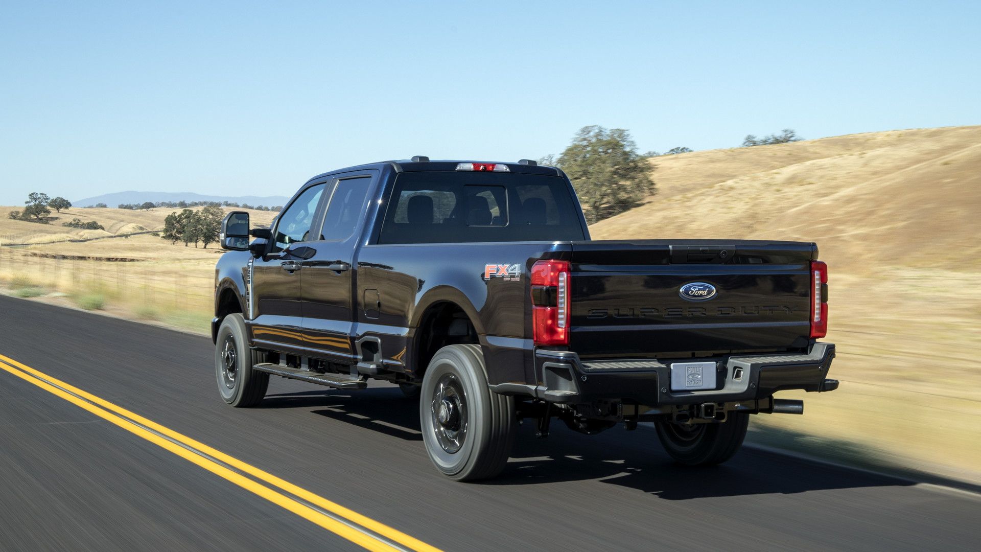 2023 Ford Super Duty F-250 XL STX Appearance Package_03