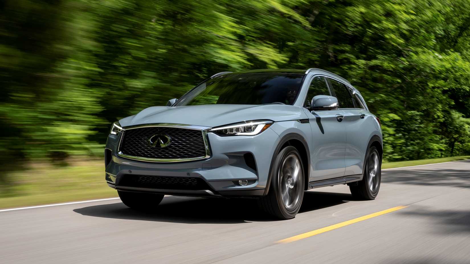 2024 Infiniti QX50 front 3/4 action shot