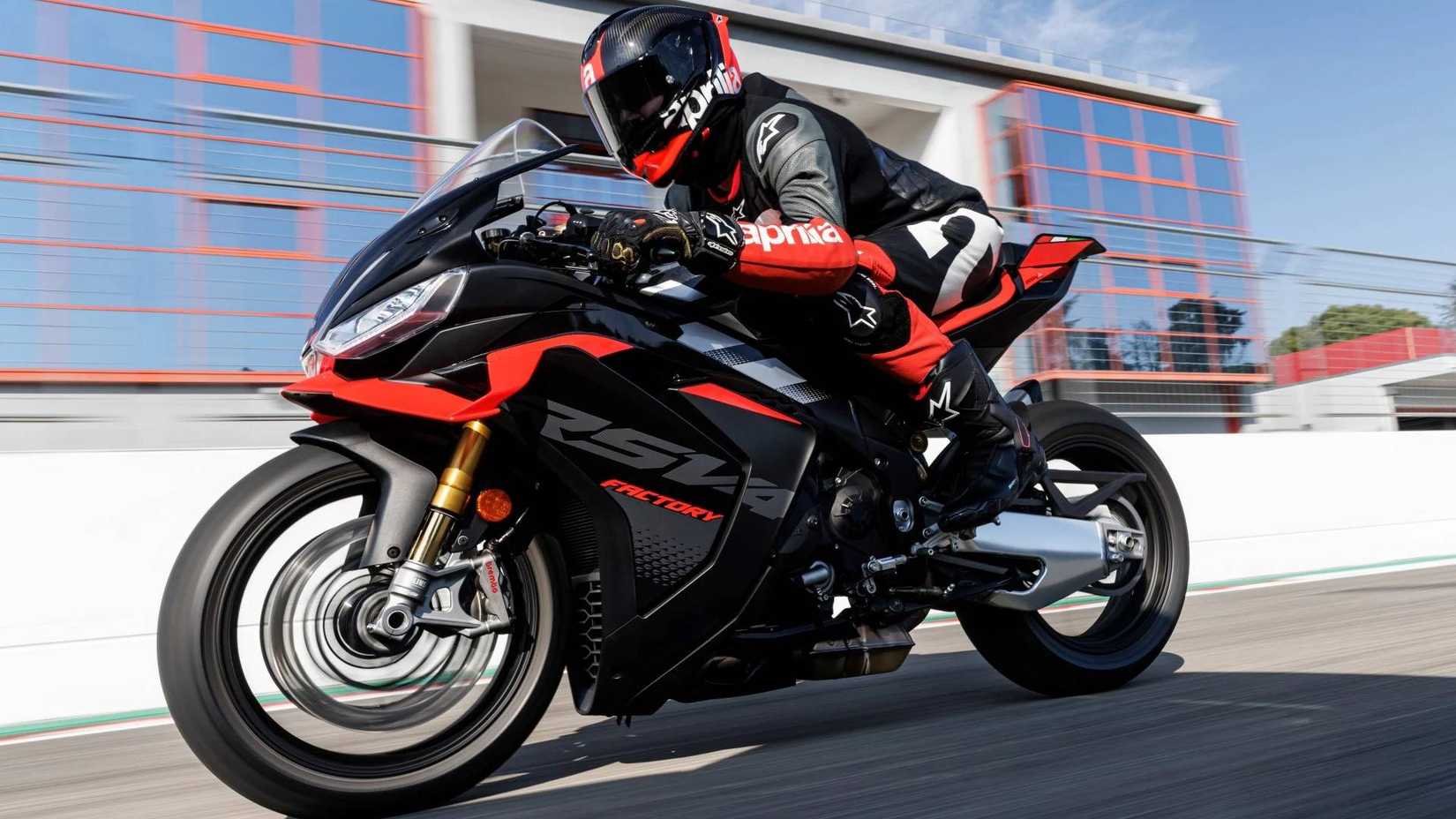 2025 Aprilia RSV4 Factory Action