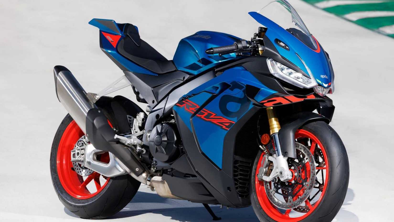 2025 Aprilia RSV4 completo