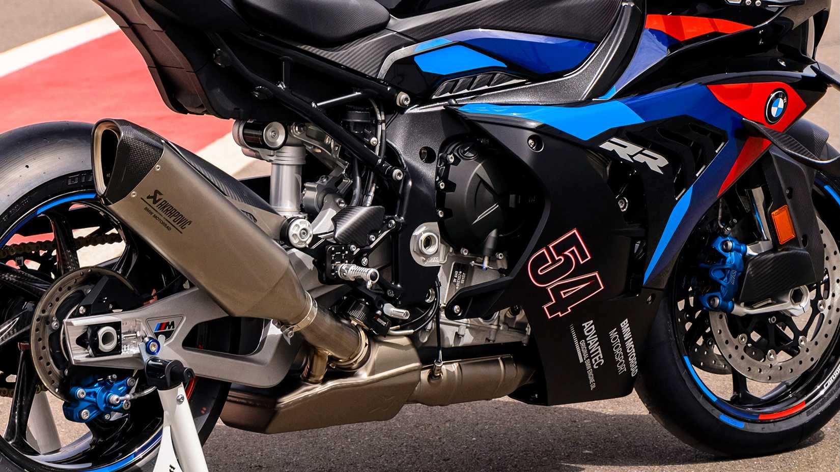 Detalhe do chassi da BMW M 1000 RR 2025