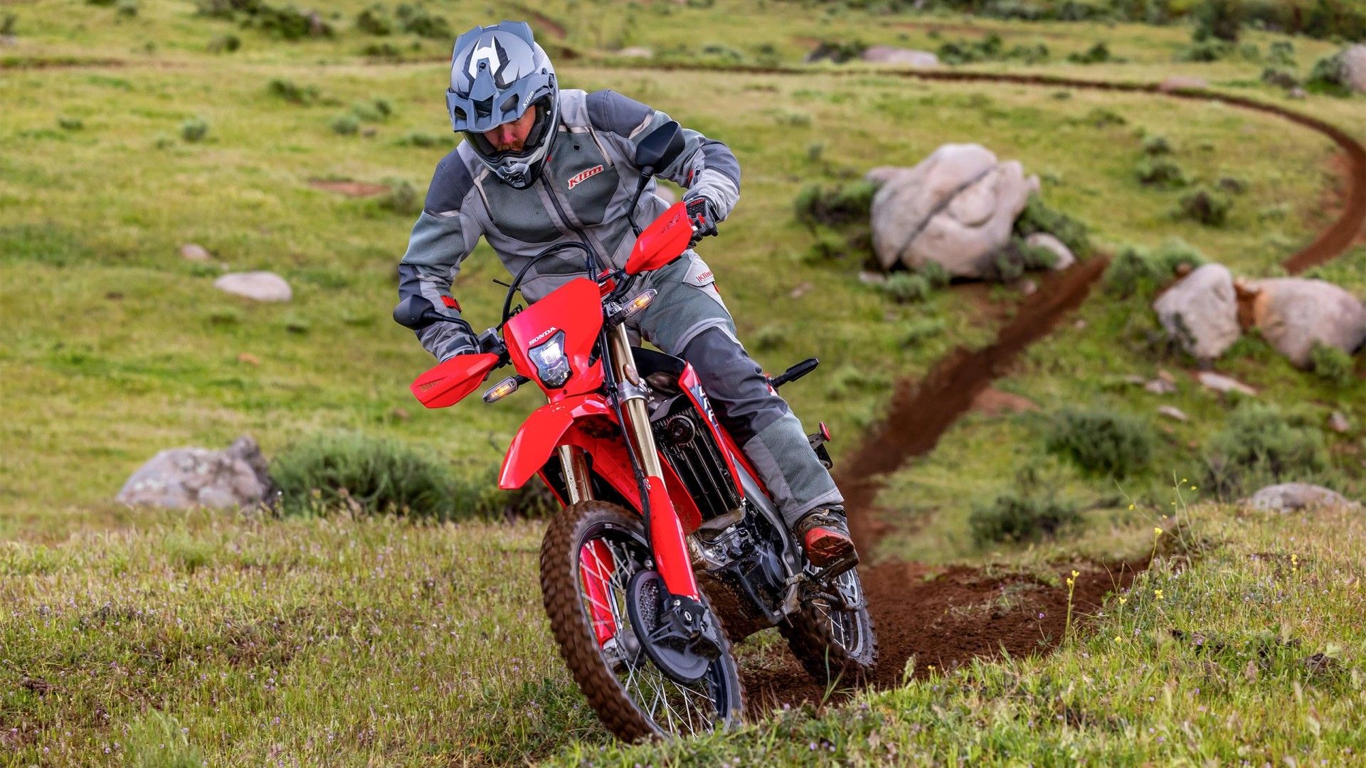 2025 Honda CRF450RL off-road com sutileza