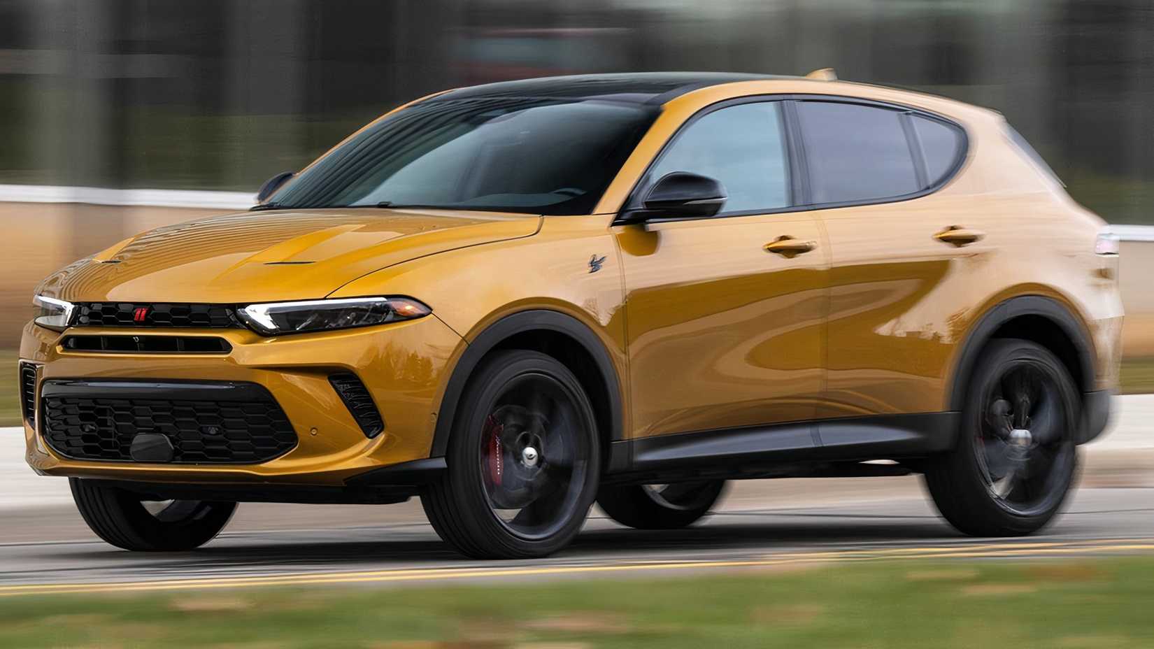 An action shot of the 2025 Dodge Hornet