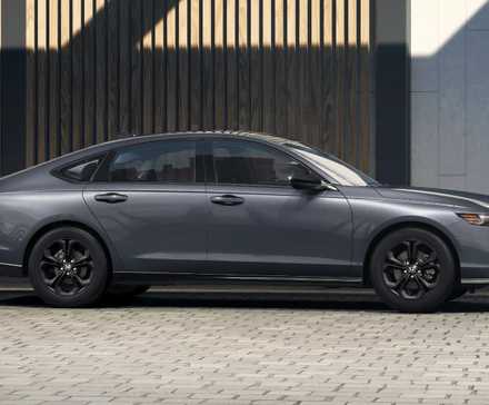Side profile shot of a grey 2025 Honda Accord SE
