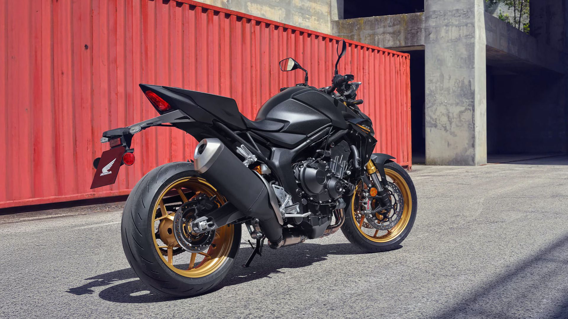 ☆*様 HONDA Hornet 黒 タンク Why The Honda Hornet Is A Budget Speed Demon One Tune Away From Mayhem