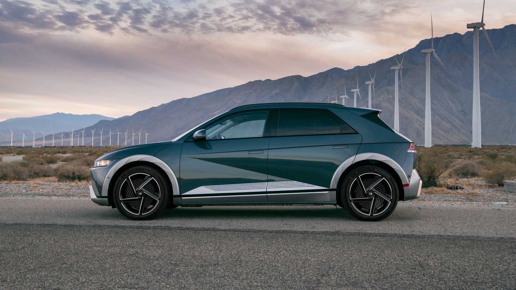 Side profile shot of the 2025 Hyundai Ioniq 5 Limited