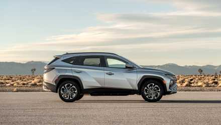 2025 Hyundai Tucson Plug-In Hybrid Profile
