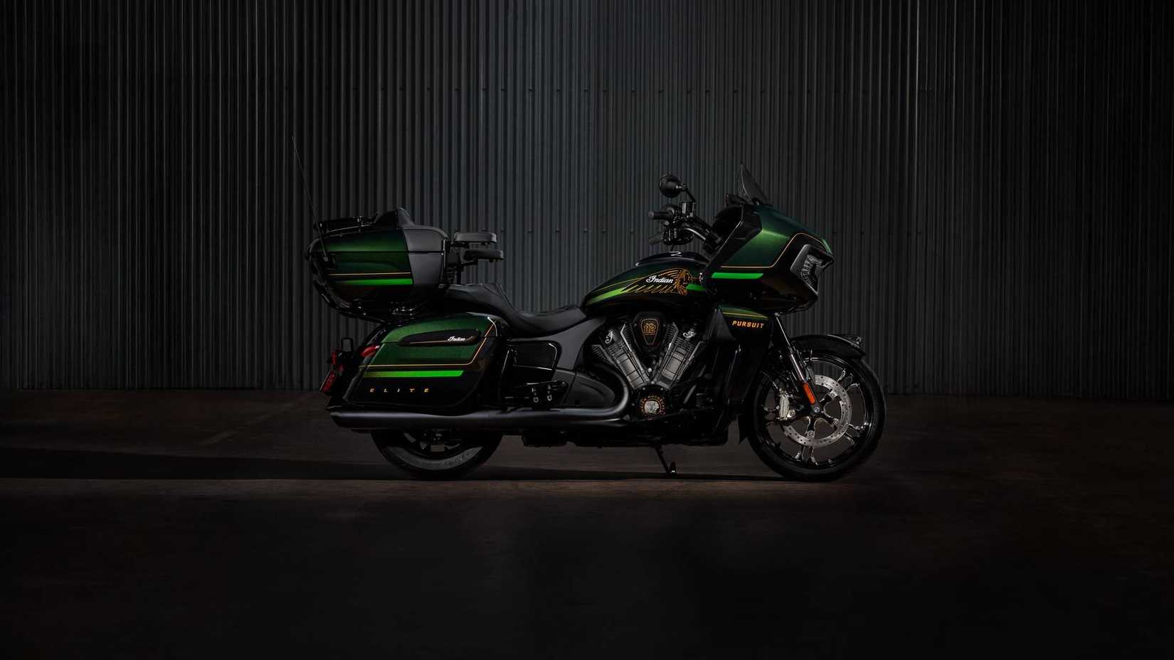 2025 Indian Pursuit Elite Side View