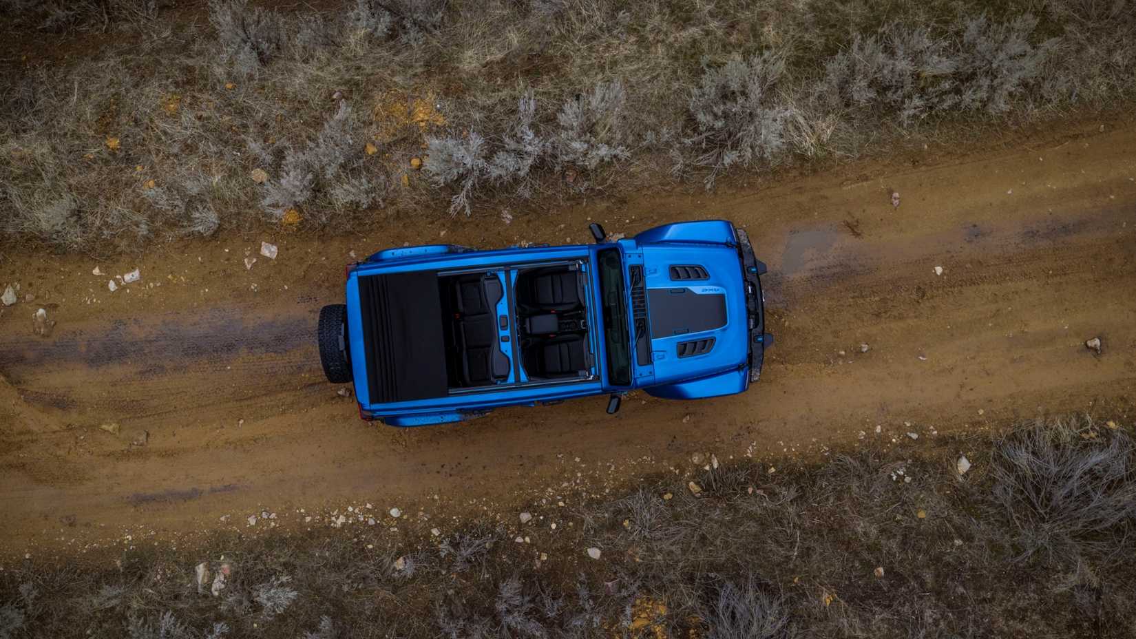 2025 Jeep Wrangler 4xe 250.000º modelo produzido vista superior