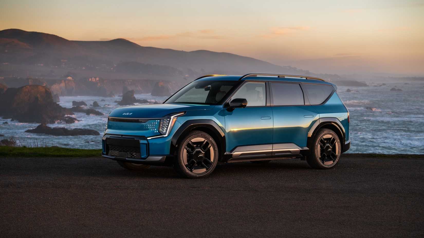 2025 Kia EV9 Frente Exterior Três Quartos