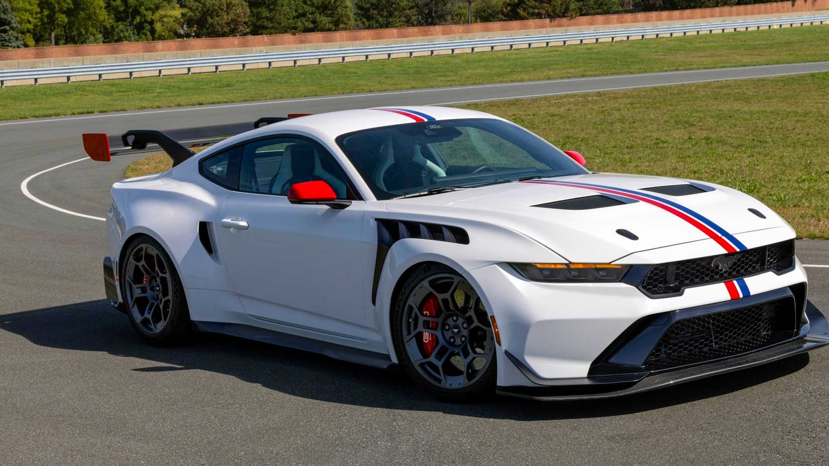 2025 Mustang GTD Spirit of America_02