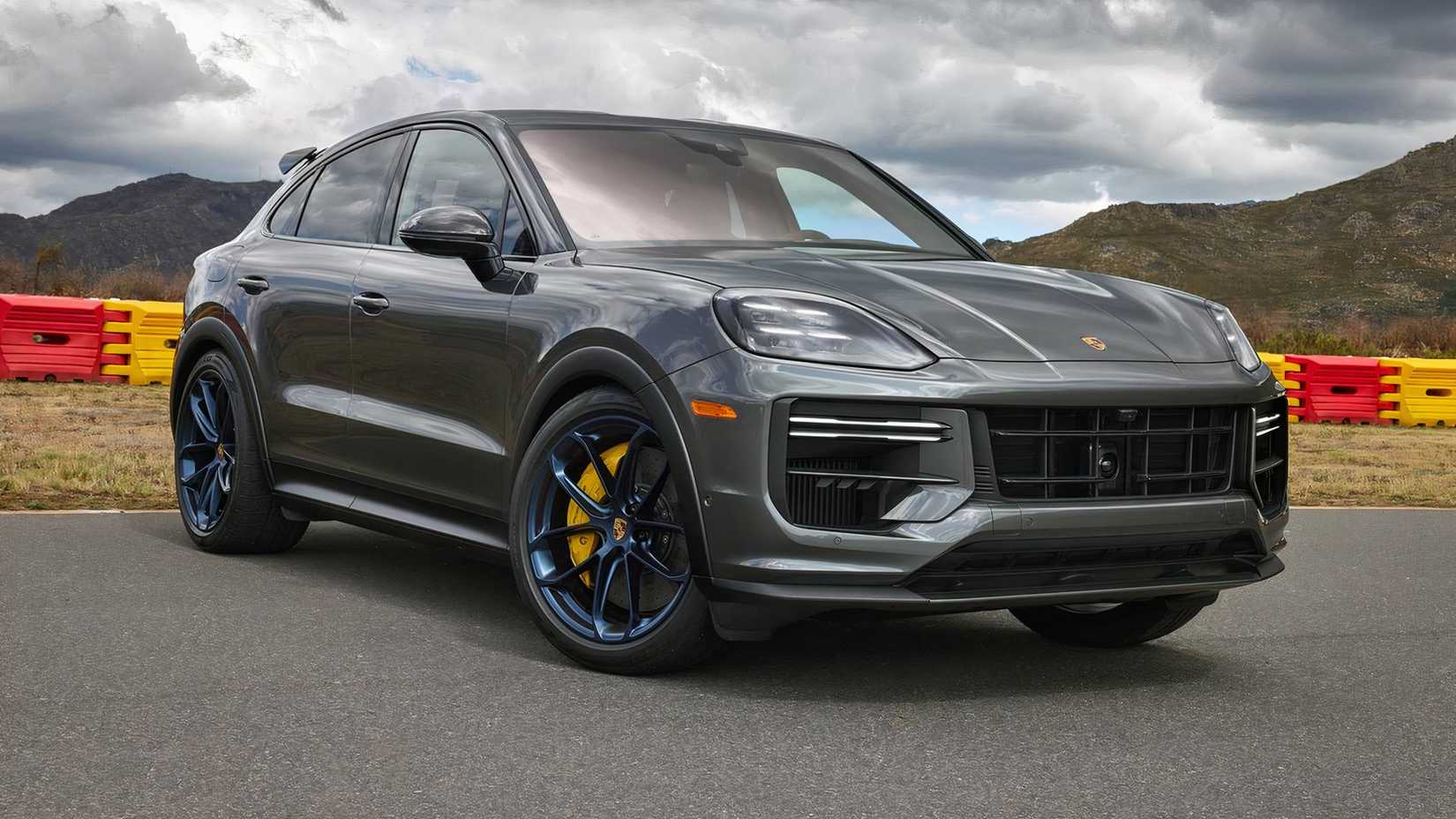 2025 Porsche Cayenne Coupe Turbo GT
