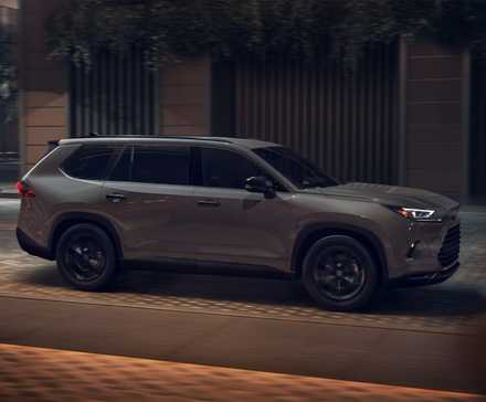 2025 Toyota Grand Highlander Hybrid em cinza