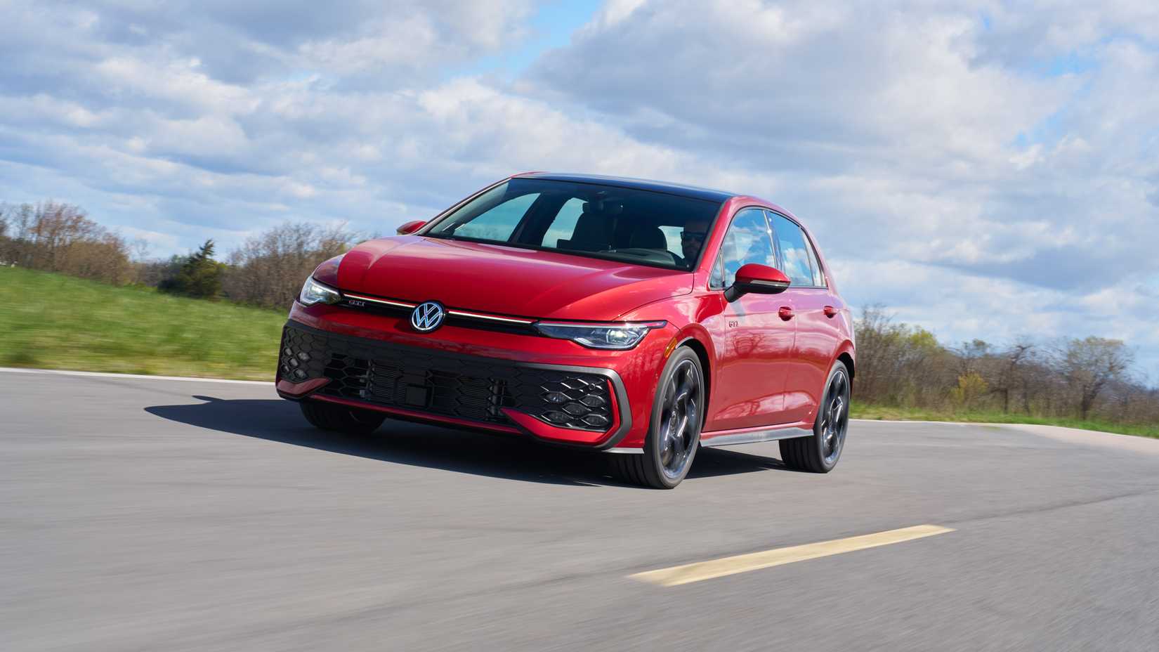 2025 Volkswagen Golf GTI OEM Pics (15)