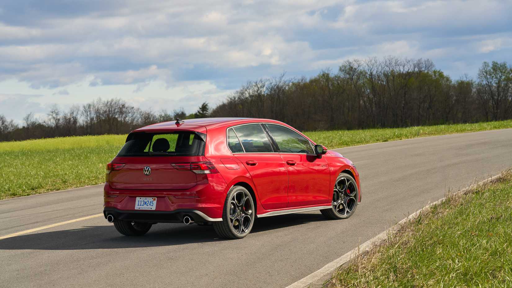 2025 Volkswagen Golf GTI OEM Pics (9)