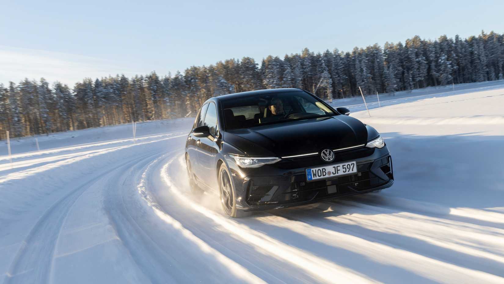 2025 Volkswagen Golf R Winter Testing (4)