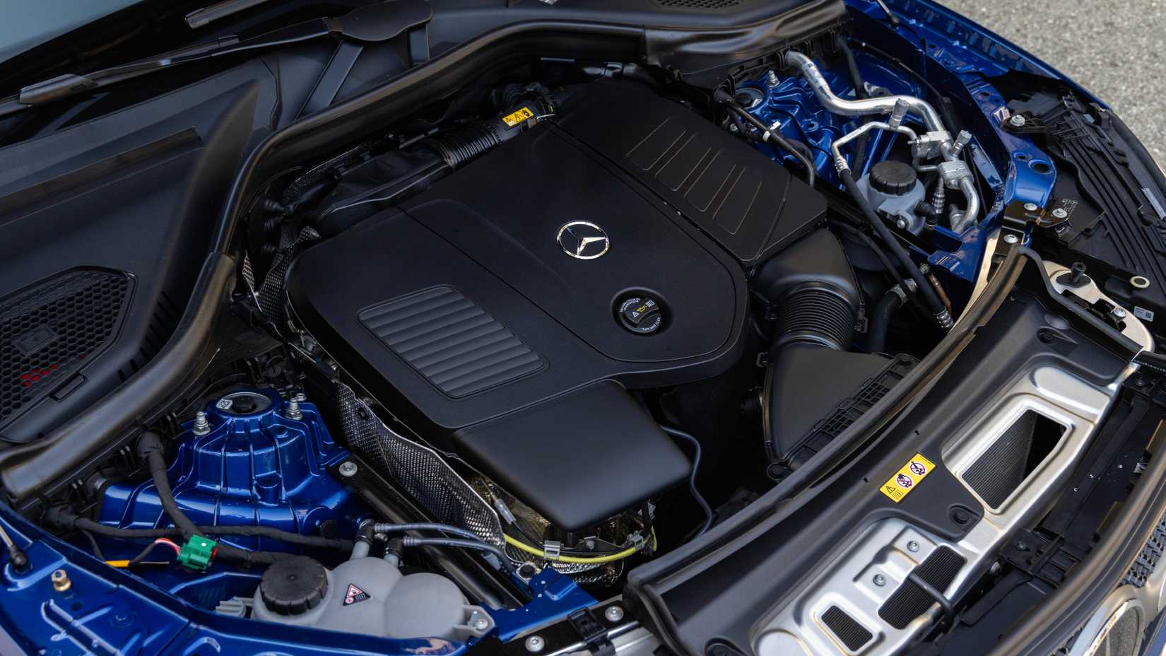 2025 Mercedes GLC 350e Plug-In Hybrid Engine