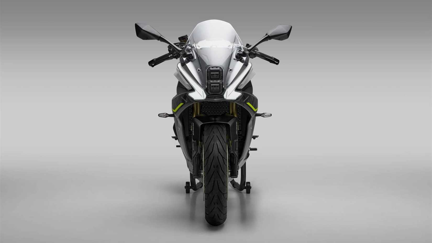 2026 Benelli Tornado 550 Studio Shot 1