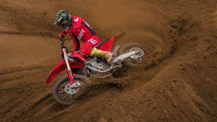 2026 Ducati Desmo450 MX Ação (4)
