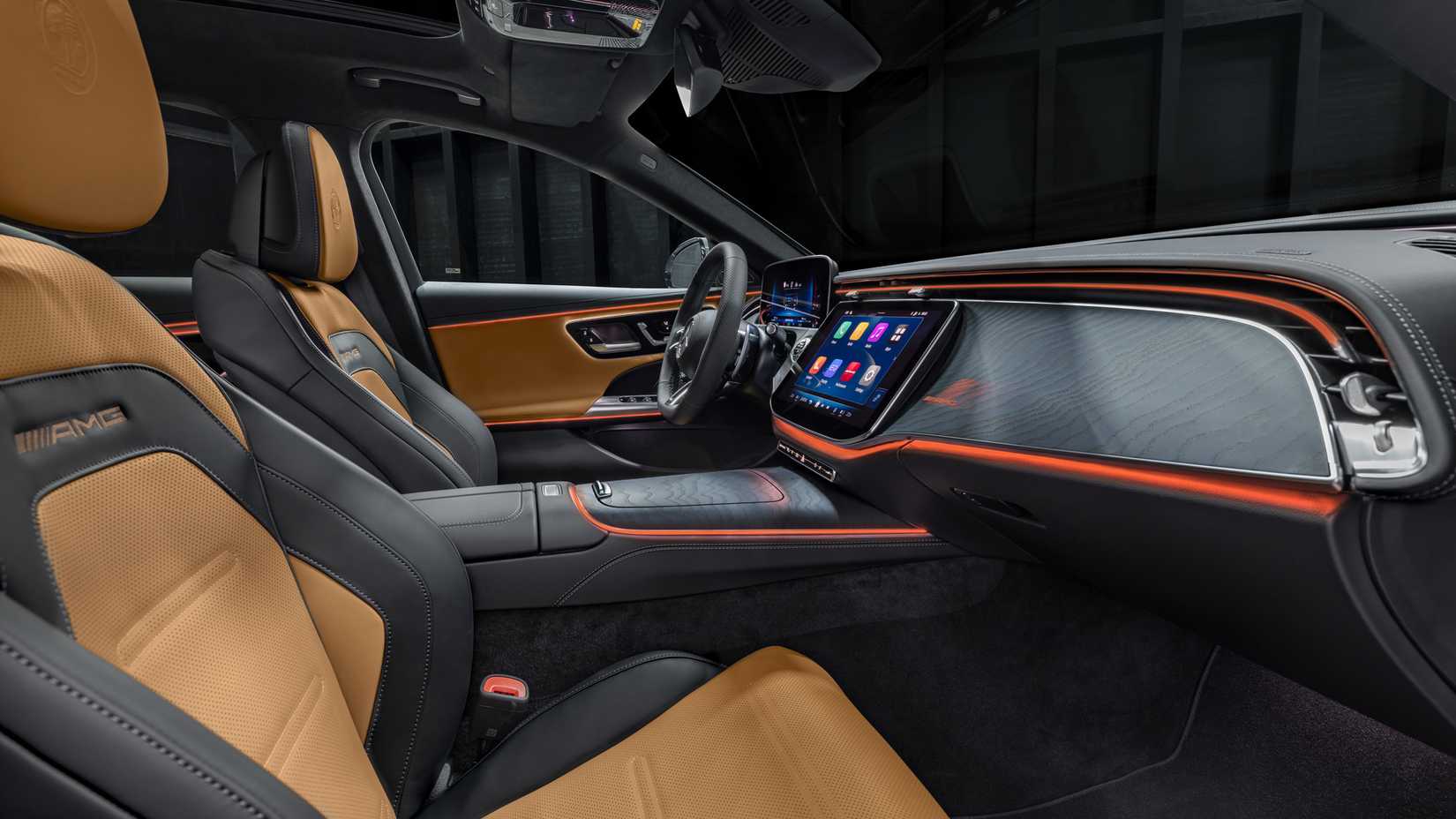 2026 Mercedes-AMG E 53 Hybrid Estate-12