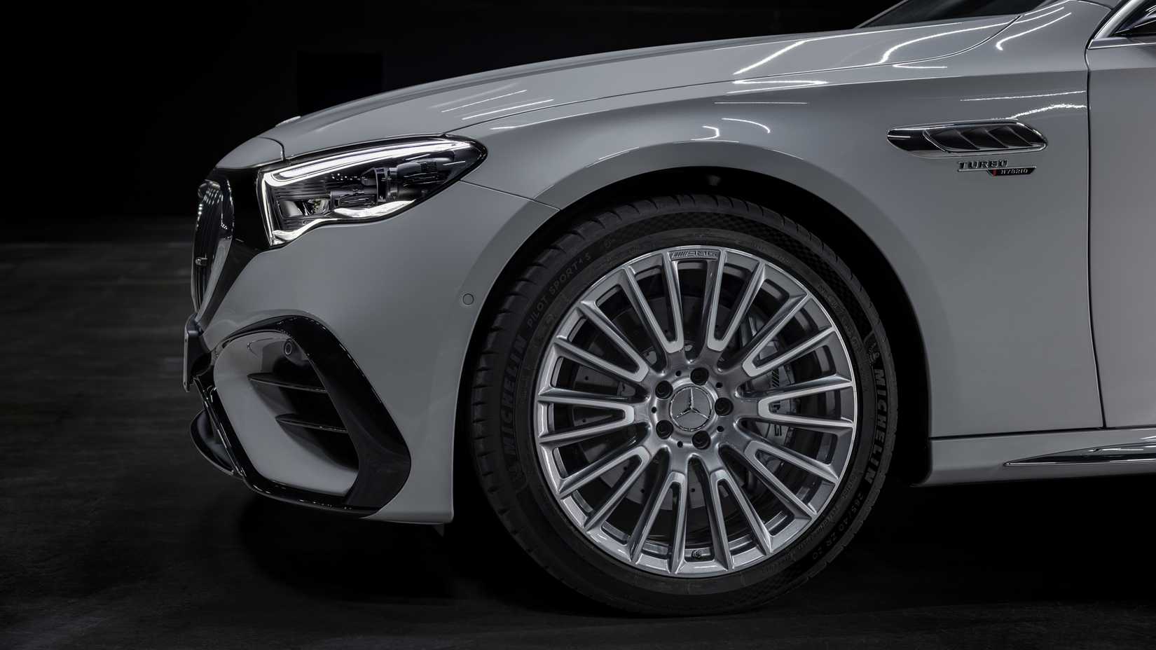 2026 Mercedes-AMG E 53 Hybrid Estate-22
