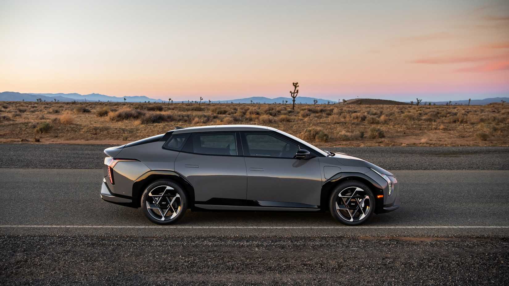 2026 Ka EV4